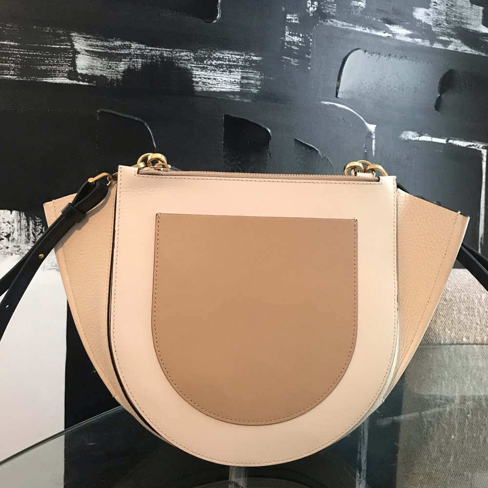 Wander Medium Hortensia Handbag